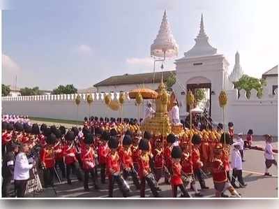 ఆ రాజుగారికి ఏడాది తర్వాత అంత్యక్రియలు!