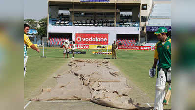 कानपुर में विदेशी खिलाड़ियों के लिए भी नहीं उठता है पिच का घूंघट