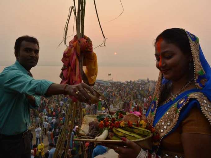 छठ माता और सूर्य देव को लगता है भोग