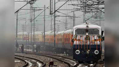 35,000 करोड़ रुपये से पूरे नेटवर्क का इलेक्ट्रिफिकेशन करेगा रेलवे, 2021 तक काम होगा पूरा