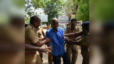 மீண்டும் நெல்லையில் பயங்கரம் : அரசு பேருந்து டிரைவர் தீ குளிக்க முயற்சி