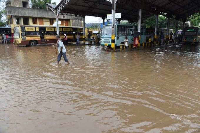 ஒரு நாள் மழைக்கே தாங்காத சென்னை !