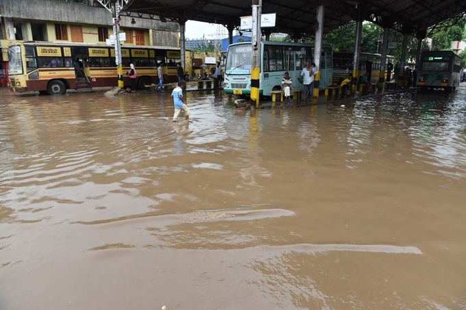 ஒரு நாள் மழைக்கே தாங்காத சென்னை !