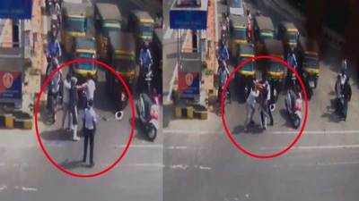 Caught on cam: Cop assaults journalists at traffic signal in Bhubaneswar 