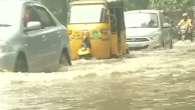 Incessant rains drowns Chennai, water logging reported from several areas 