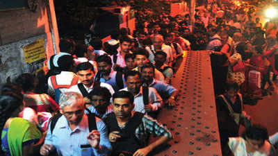 No crowd management at Mumbai stations despite tragic Elphinstone stampede 