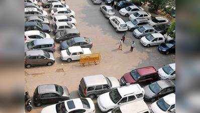 प्रदूषण: अब सरकारी दफ्तरों में कर सकेंगे पार्किंग!