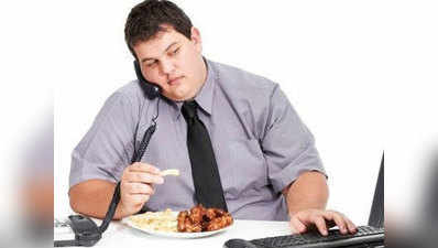अकेले खाना खाओगे तो मोटे हो जाओगे: रिसर्च