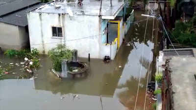 Chennai: Residential locality in Peerkankaranai gets submerged due to heavy rains 