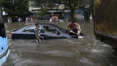 বৃষ্টির বিরাম নেই, চেন্নাইয়ে মৃত ১২