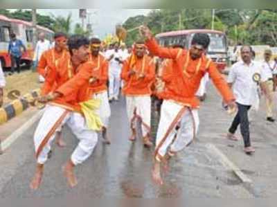 ಕನಕರನ್ನು ಒಂದೇ ಕುಲಕ್ಕೆ ಸೀಮಿತಗೊಳಿಸದಿರಿ