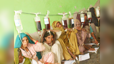 <p>15-49 उम्र की 51% भारतीय महिलाओं में खून की कमी: रिपोर्ट</p>