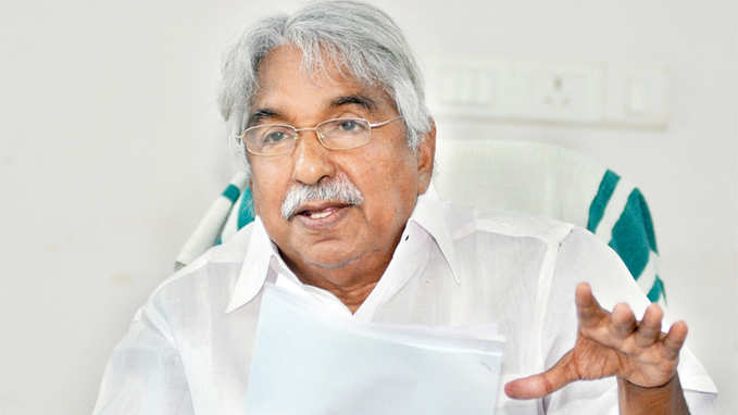 Oommen Chandy in fresh trouble, solar scam report tabled in Kerala assembly 