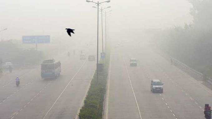 Relief from smog likely in Delhi as MeT department predicts thundershowers 