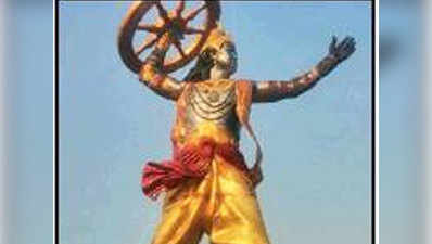 राम के दौर में अखिलेश यादव ने बनवाई कृष्ण की प्रतिमा