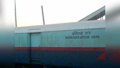 रेलवे से ट्विटर पर हुई बिजनस डील के बाद अमूल की पहली मिल्क ट्रेन गुजरात से दिल्ली के लिए रवाना