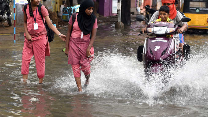 Schools in 3 Tamil Nadu districts to remain closed due to heavy rains 