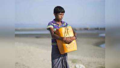 एक प्लास्टिक ड्रम के सहारे समुद्र लांघकर बांग्लादेश पहुंचा रोहिंग्या किशोर