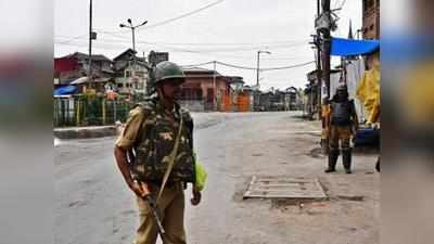 कश्मीर में तनावपूर्ण हालातों के बीच कड़े सुरक्षा इंतजाम, स्कूल-कॉलेज बंद