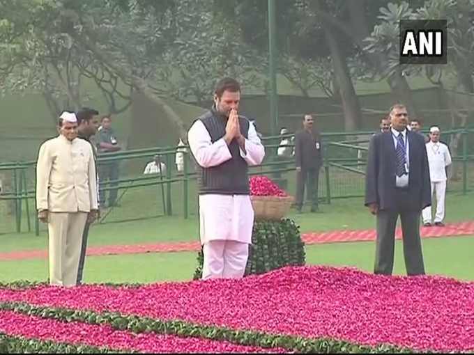 दादी को श्रद्धांजलि देते राहुल