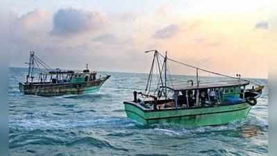 மீண்டும் மீண்டும் மீனவர்களைக் குறிவைத்து
தாக்கும் இலங்கை கடற்படை.!