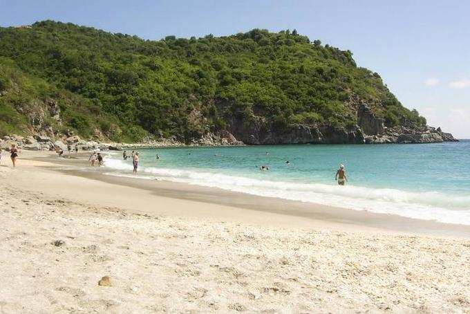 ஷெல் கடற்கரை, செயிண்ட் பார்திலெமி(Shell Beach, Saint Barthelemy)