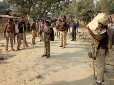 बहराइच: बारावफात जुलूस में शामिल दंगाइयों ने किया तांडव, 15 दुकानों और घरों में की लूटपाट