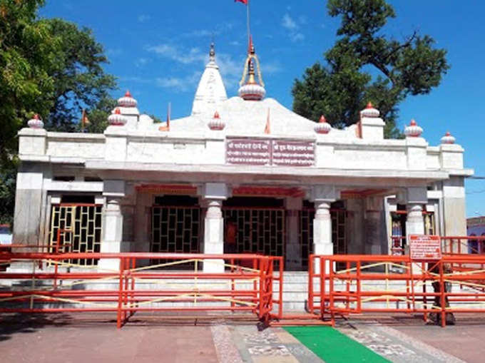 मंदिर को जल्द पर्यटन स्थल कर सकते हैं घोषित योगी आदित्यनाथ