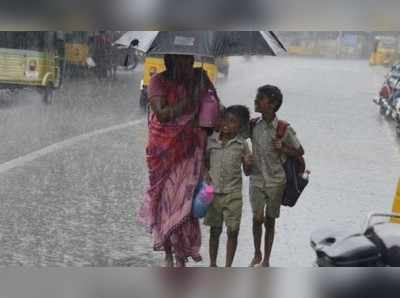 ദുരിതാശ്വാസ ക്യാമ്പുകളുള്ള സ്കൂളുകള്‍ക്ക് തിങ്കളാഴ്ച അവധി