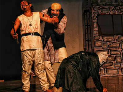 उत्तराखंड शताब्दी नाट्योत्सव में रंग्यू बाखरू और प्रतिध्वनि नाटकों का मंचन