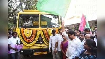 భవన వ్యర్థాల తరలింపు వాహనాలను ప్రారంభించిన కేటీఆర్