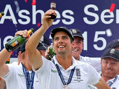 एलेस्टेयर कुक 150 टेस्ट खेलने वाले इंग्लैंड के पहले और दुनिया के आठवें क्रिकेटर बने