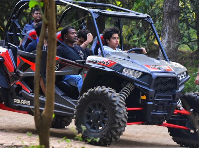 Polaris RZR की सवारी