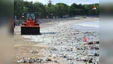 समुद्र तटों पर कचरे के ढेर के कारण बाली में आपात की घोषणा