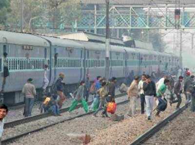 रेलवे नुकसान के लिए एनएचएआई को देगा नोटिस