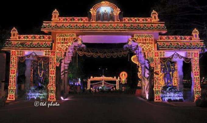 வைகுண்ட ஏகாதசியில் சிறப்பு ஏற்பாடுகளால் ஜொலிக்கும் திருப்பதி