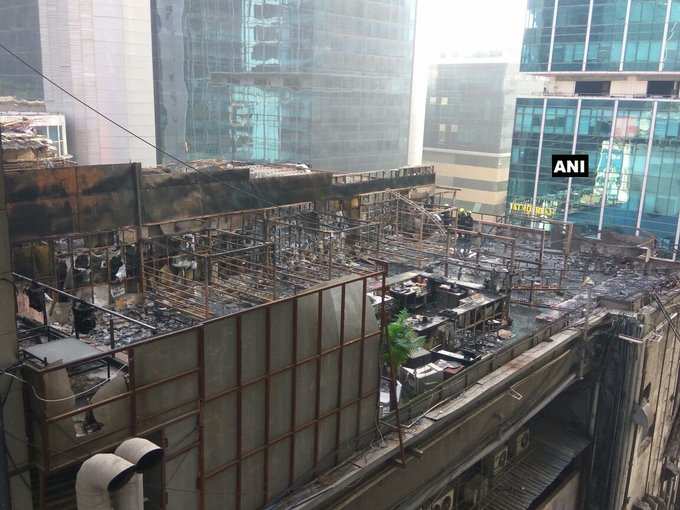 मुंबईः आग लगने के बाद कमला मिल्स कंपाउंड की ऊंचाई से ली गई तस्वीर