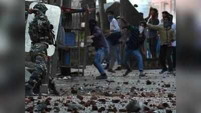 कश्मीर में सेना के सर्च ऑपरेशन के दौरान हिंसक प्रदर्शन, तनाव