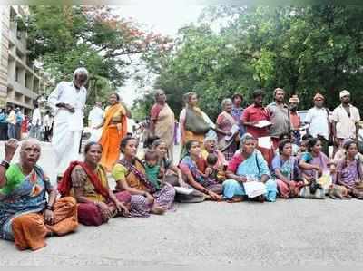 நிலத்தின் உரிமையாளரால் விரட்டப்பட்ட நரிக்குறவ மக்கள் :
பட்டா வழங்க நீதிமன்றம் உத்தரவு