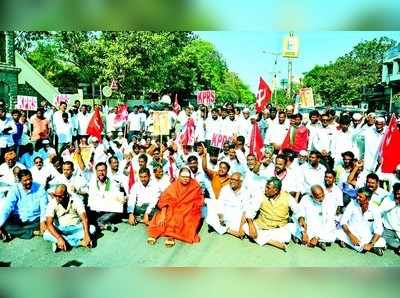 ಕ್ವಿಂಟಾಲ್‌ ತೊಗರಿಗೆ 7,500 ರೂ. ನೀಡಲು ಪಟ್ಟು