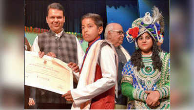 सीएम योगी के मठ के छात्र और मुस्लिम लड़की ने जीती गीता प्रतियोगिता