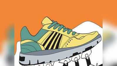 कुलभूषण जाधव विवाद: पाक उच्चायोग को युवाओं ने ऑनलाइन भेजा जूता