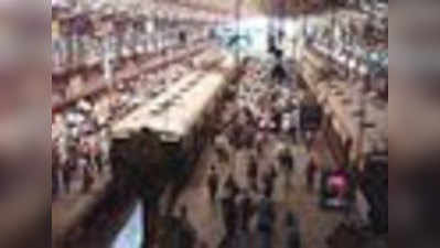 3 करोड़ एसएमएस भेजे पश्चिम रेलवे ने