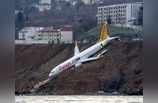 खाई में जा फिसला 168 यात्रियों से भरा विमान
