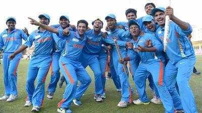 U19 உலகக் கோப்பை - 10 விக்கெட் வித்தியாசத்தில் பப்புவா நியூ கினியா அணியை வீழ்த்தியது இந்திய அணி
