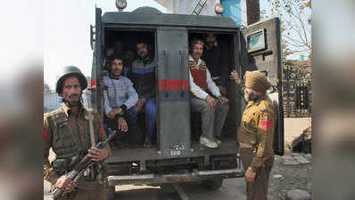 जम्मू-कश्मीर में पाक गोलाबारी जारी, पुलिस ने जारी किया रेड अलर्ट