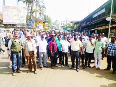 ಕಾಡಾನೆ ಹಾವಳಿ ತಡೆಗೆ ಒತ್ತಾಯಿಸಿ ರಸ್ತೆ ತಡೆ