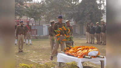 तेज रफ्तार ट्रक ने फैंटम दस्ते के सिपाहियों को रौंदा, एक की मौत