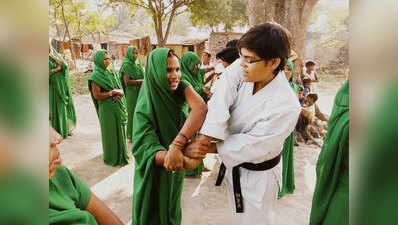 नक्‍सलियों को मुख्‍य धारा में लाएगी ‘ग्रीन बिग्रेड’, नक्‍सल प्रभावित मीरजापुर में 150 महिलाएं शामिल