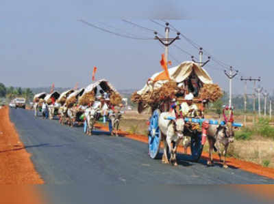 ಮೈಲಾರದತ್ತ ಹರಿದು ಬರುತ್ತಿರುವ ಜನಸಾಗರ